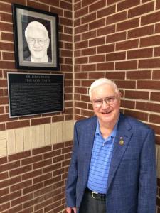 Marshall Junior High School fine arts center to be named for Pi Kappa Phi alumnus